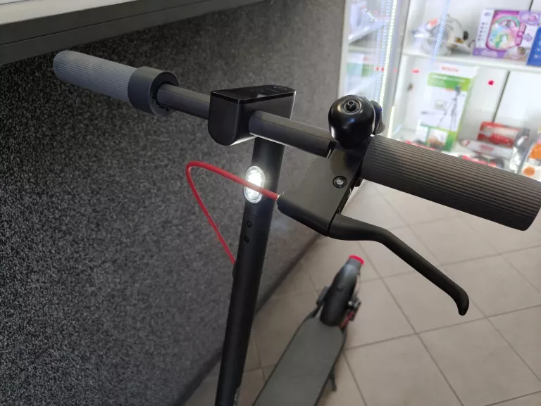 HULAJNOGA ELEKTRYCZNA XIAOMI ELECTRIC SCOOTER 4