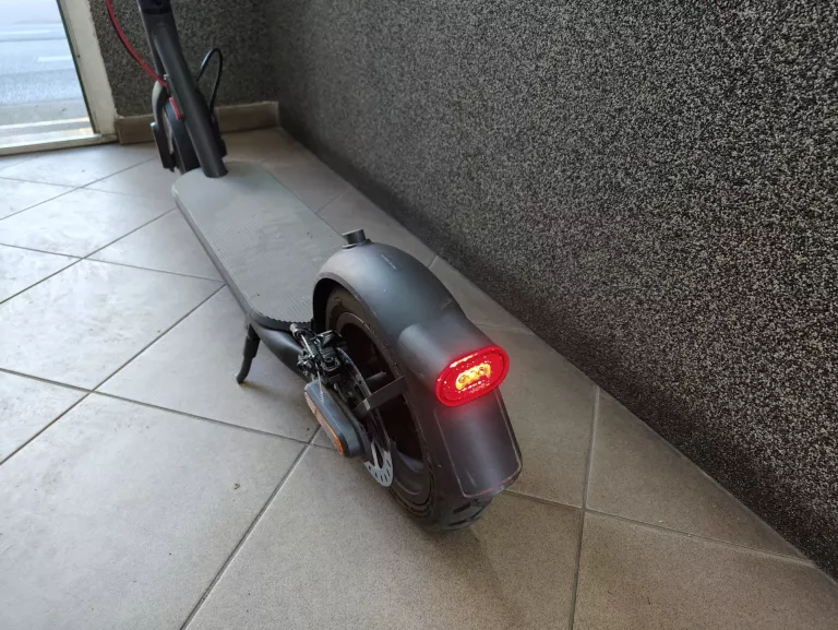 HULAJNOGA ELEKTRYCZNA XIAOMI ELECTRIC SCOOTER 4