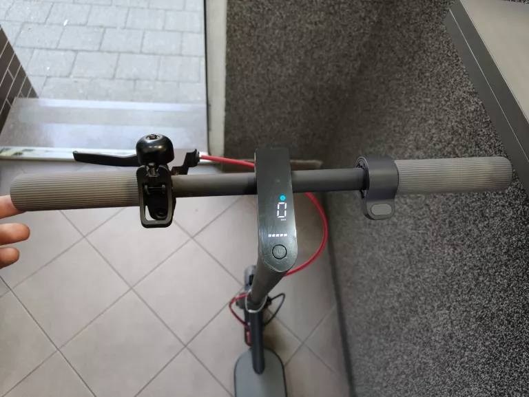 HULAJNOGA ELEKTRYCZNA XIAOMI ELECTRIC SCOOTER 4