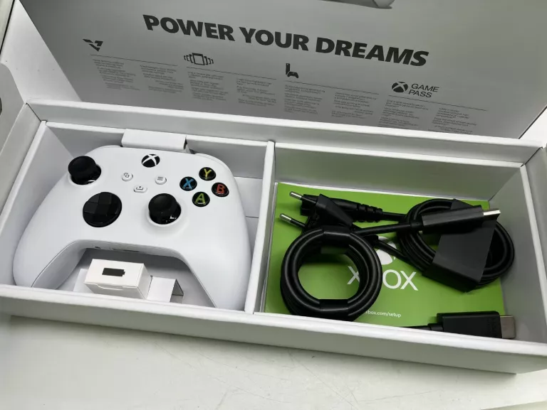 KONSOLA XBOX SERIES S 1TB + PAD PUDEŁKO KOMPLET