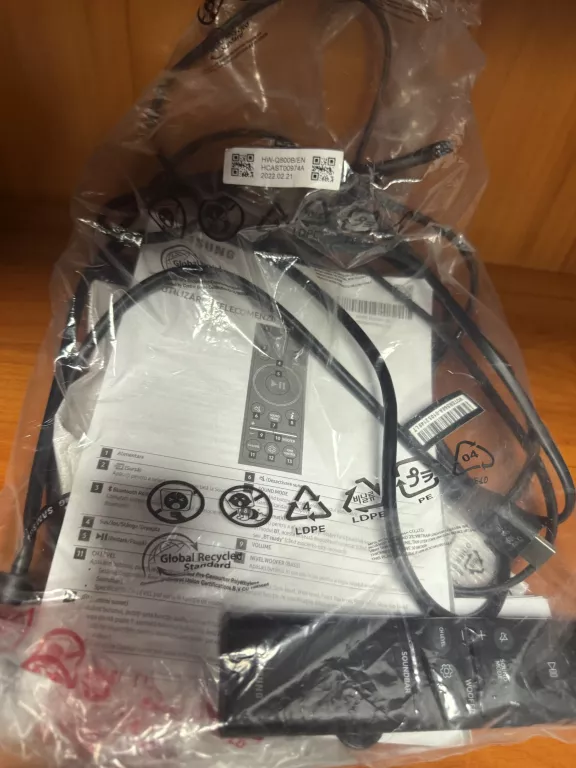 soundbar-samsung-hw-q800b-pilotkable-system-dzwieku-208026-235150