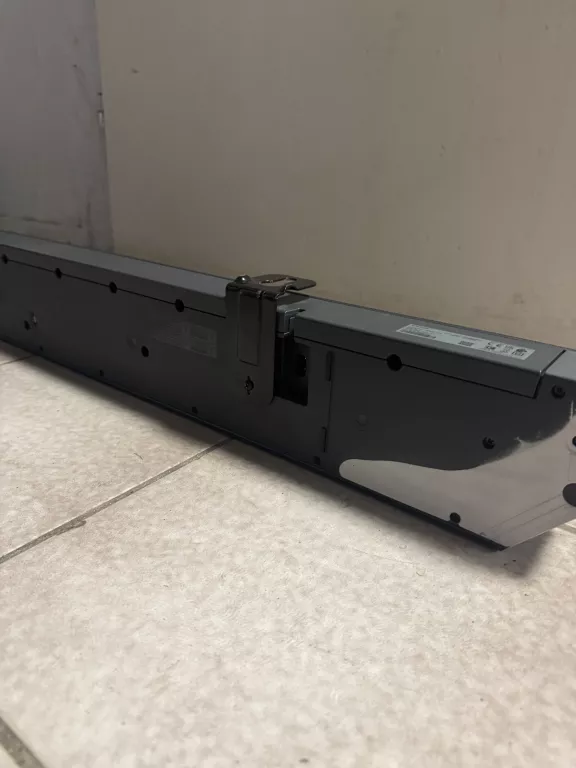 soundbar-samsung-hw-q800b-pilotkable-sklad-zestawu-229669-1