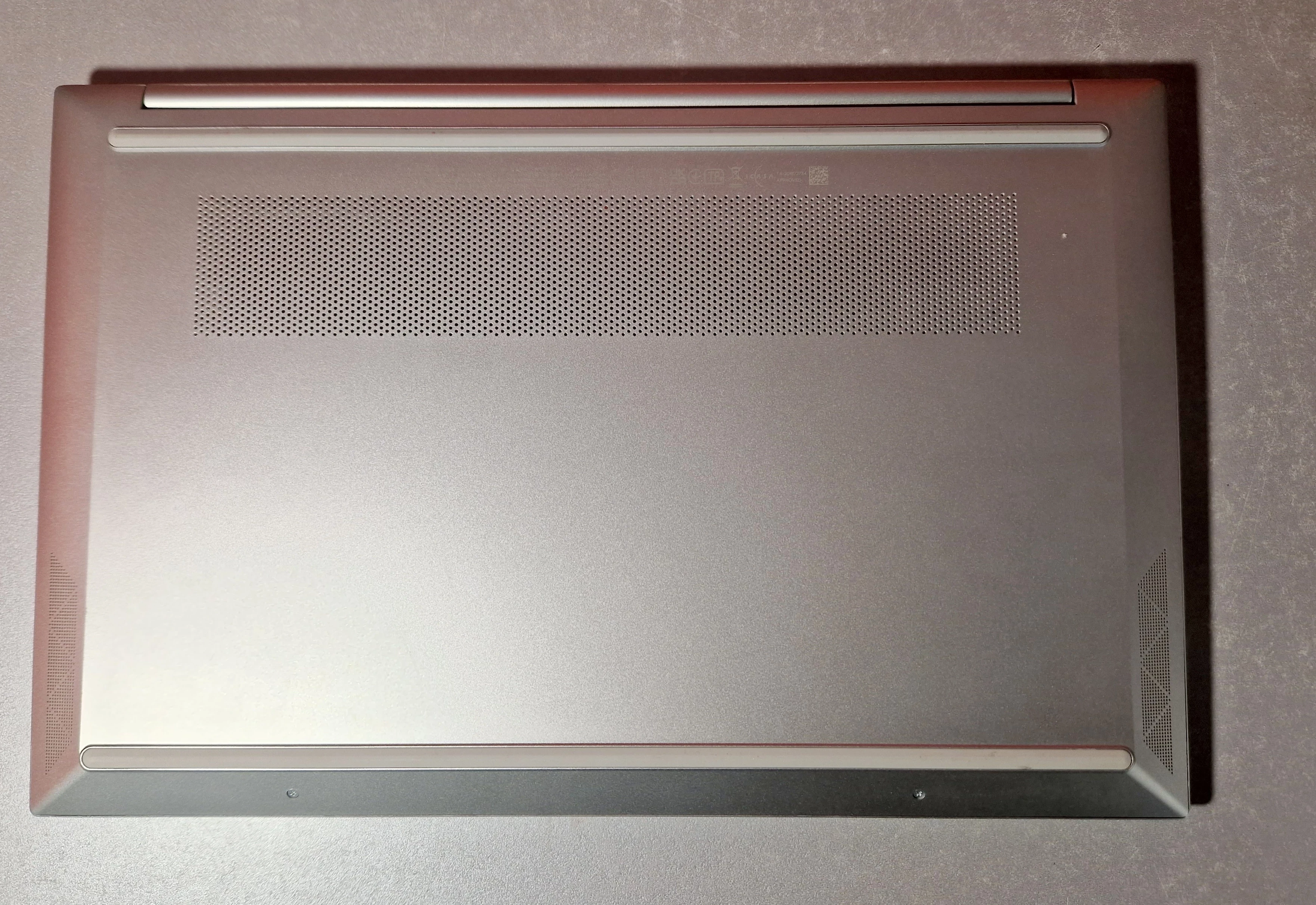 laptop-hp-pavilion-15-eh1112nw-amd-ryzen-7-16-gb1000-gb-typ-dysku-twardego-128550-2