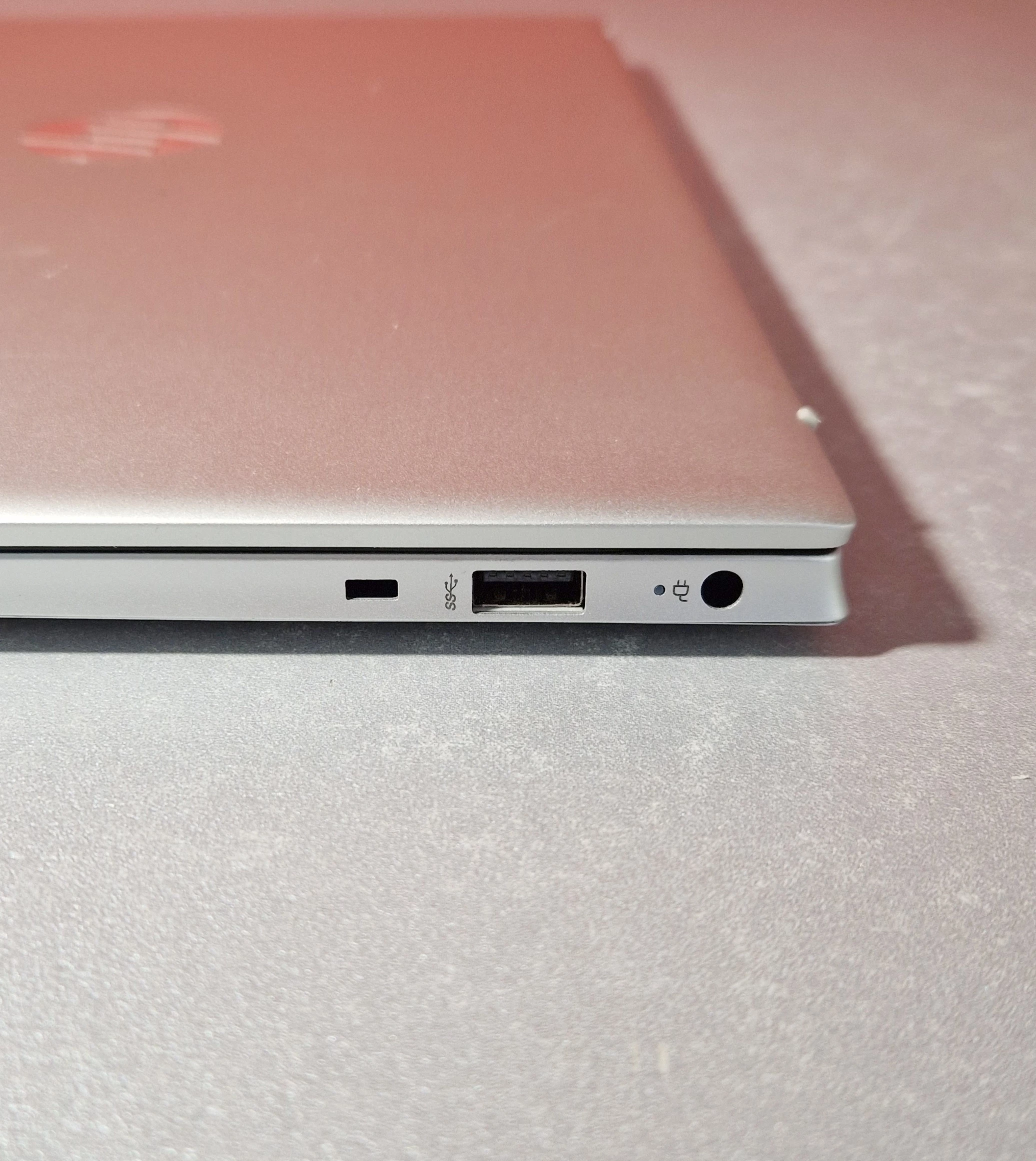 laptop-hp-pavilion-15-eh1112nw-amd-ryzen-7-16-gb1000-gb-rodzaj-karty-graficznej-1234-1