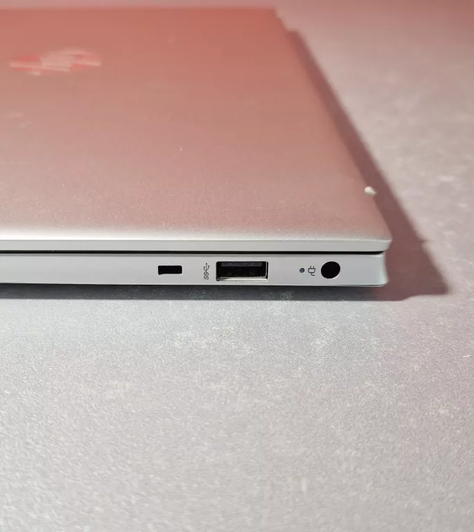 laptop-hp-pavilion-15-eh1112nw-amd-ryzen-7-16-gb1000-gb-rodzaj-karty-graficznej-1234-1