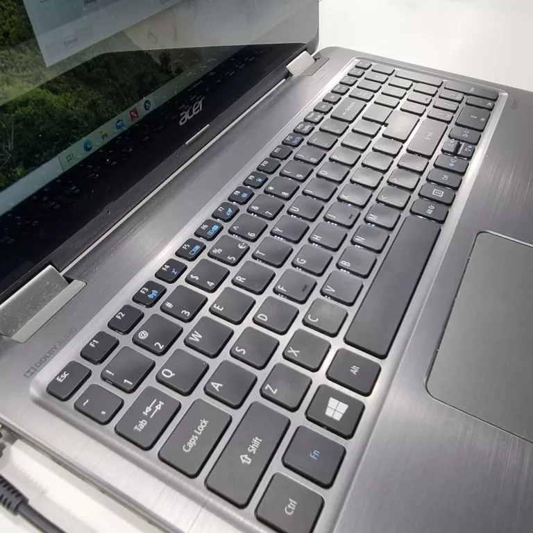 LAPTOP ACER ASPIRE R5-571T-54M7 15.6" I5-7200U 8GB RAM 256GB WINDOWS 10