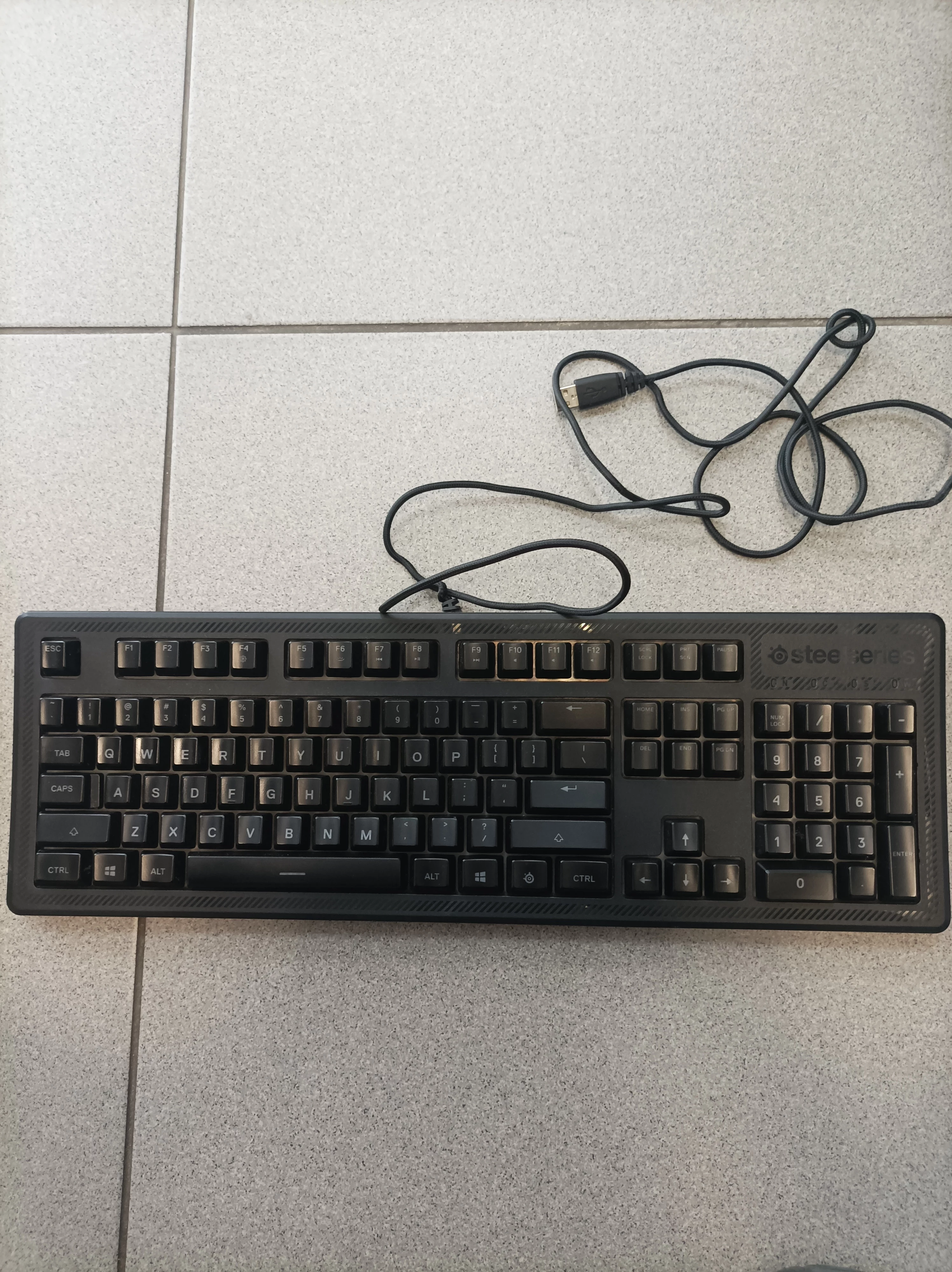 klawiatura-steelseries-apex-150-limanowskiego-89-lodz-nowa
