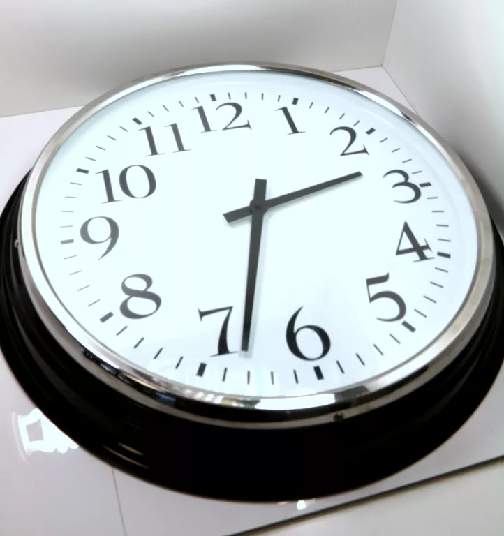 zegar-scienny-ikea-bravur-59-cm-typ-18114-2