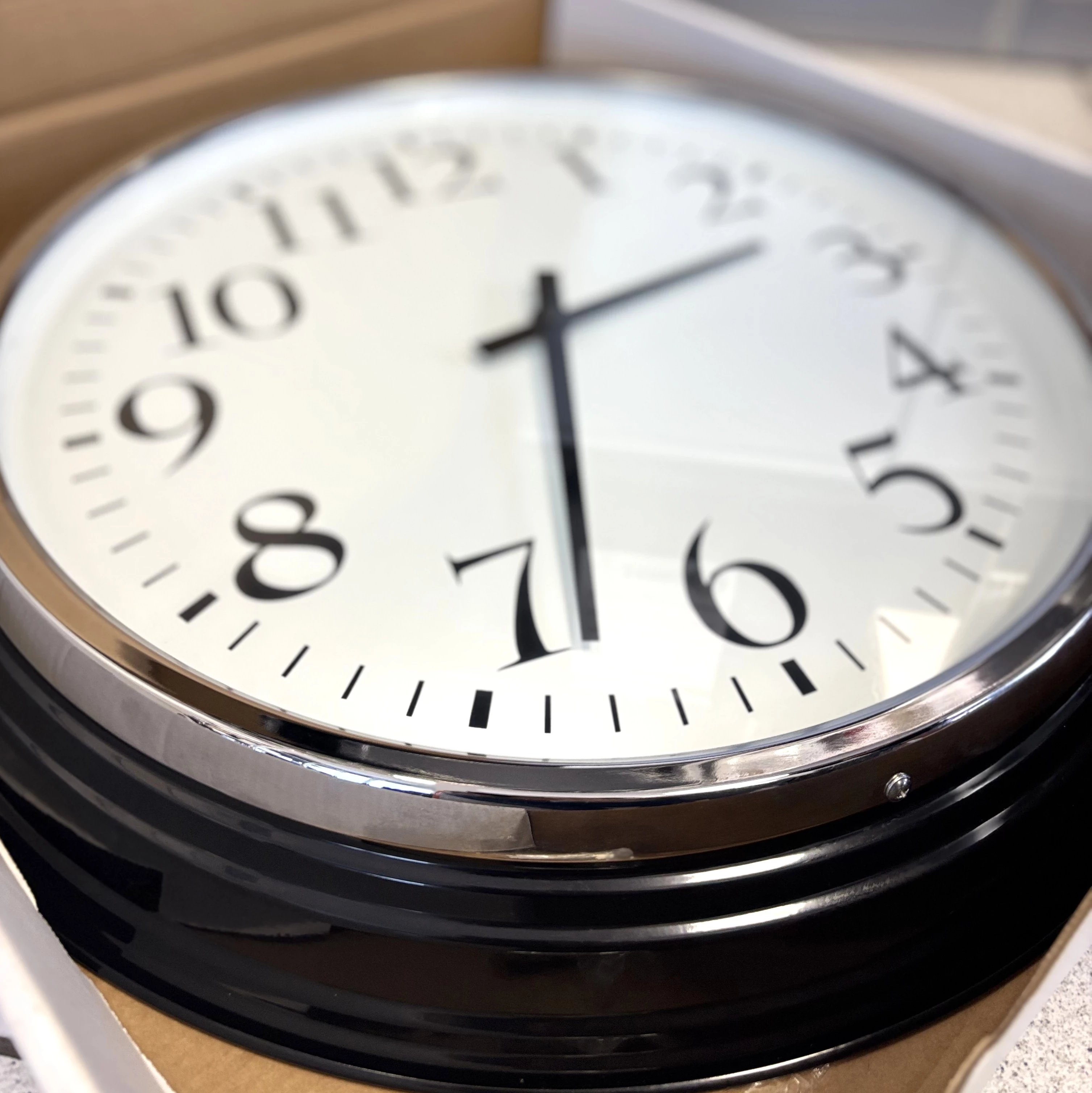 zegar-scienny-ikea-bravur-59-cm-zawiera-baterie-250685-2006716