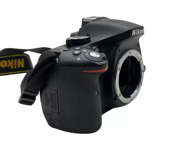 LUSTRZANKA NIKON D5200 + OBIEKTYW AF-S MICRO NIKKOR 40MM - PRZEBIEG 11667!