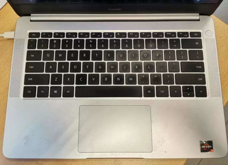 LAPTOP HUAWEI MATEBOOK KPL-W00 KABEL
