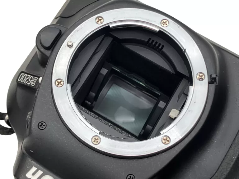 LUSTRZANKA NIKON D5200 + OBIEKTYW AF-S MICRO NIKKOR 40MM - PRZEBIEG 11667!
