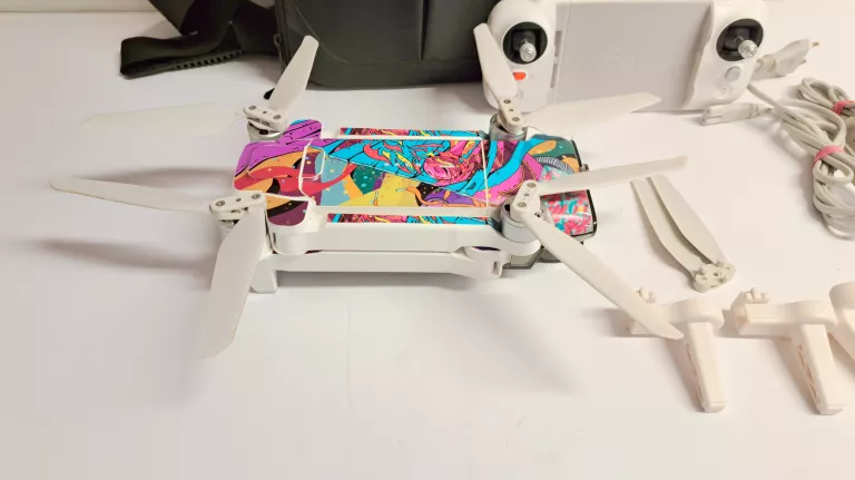 DRON XIAOMI FIMI X8 SE 2020 KAMERA 4K + TORBA +OKABLOWANIE + KOLOROWE ELEM