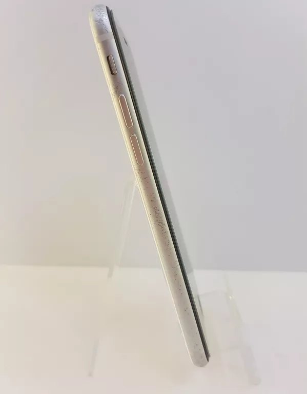 TELEFON APPLE IPHONE SE (2020) 3 GB / 64 GB 75% BAT