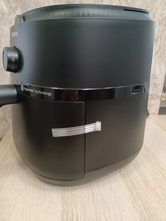 AIRFRYER PHILIPS 1000 SERIES 4.2L IGŁA