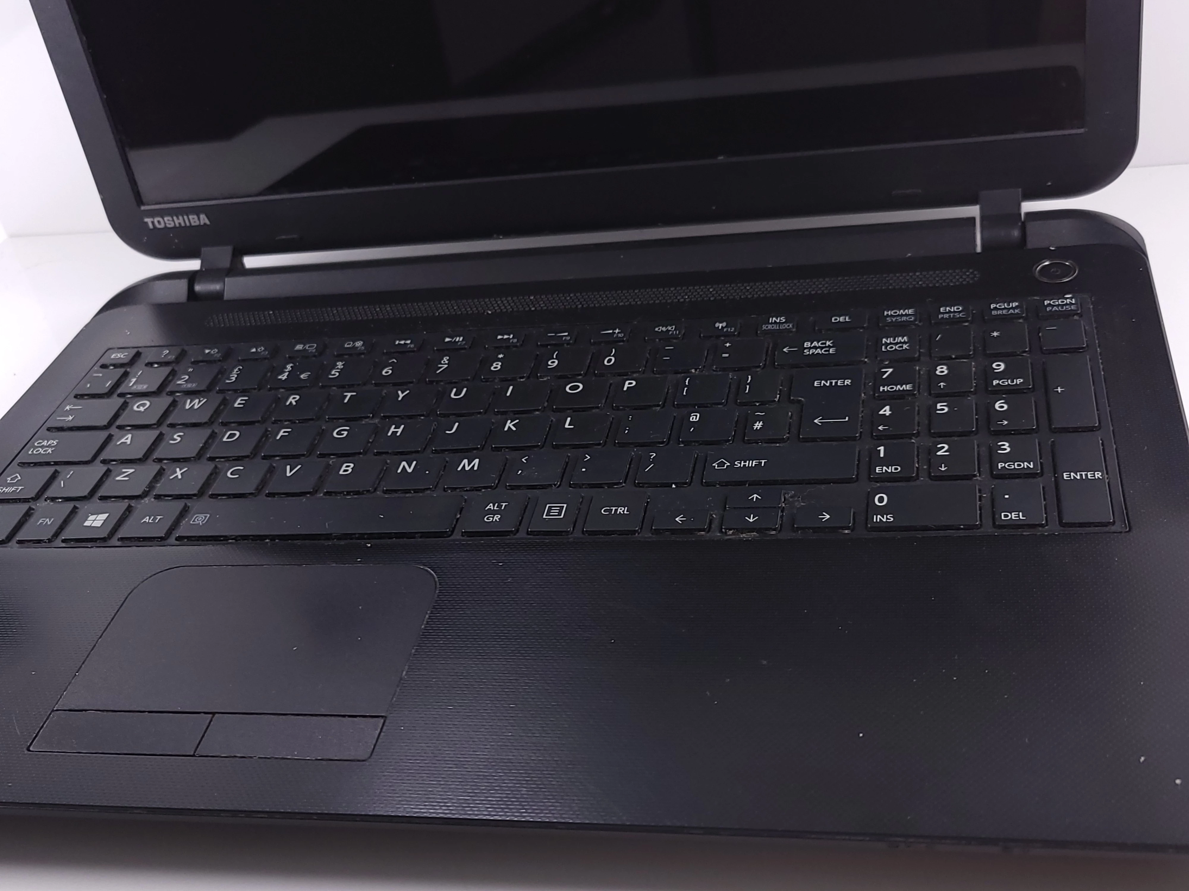 laptop-toshiba-satellite-pro-c660-219-przekatna-ekranu-1560