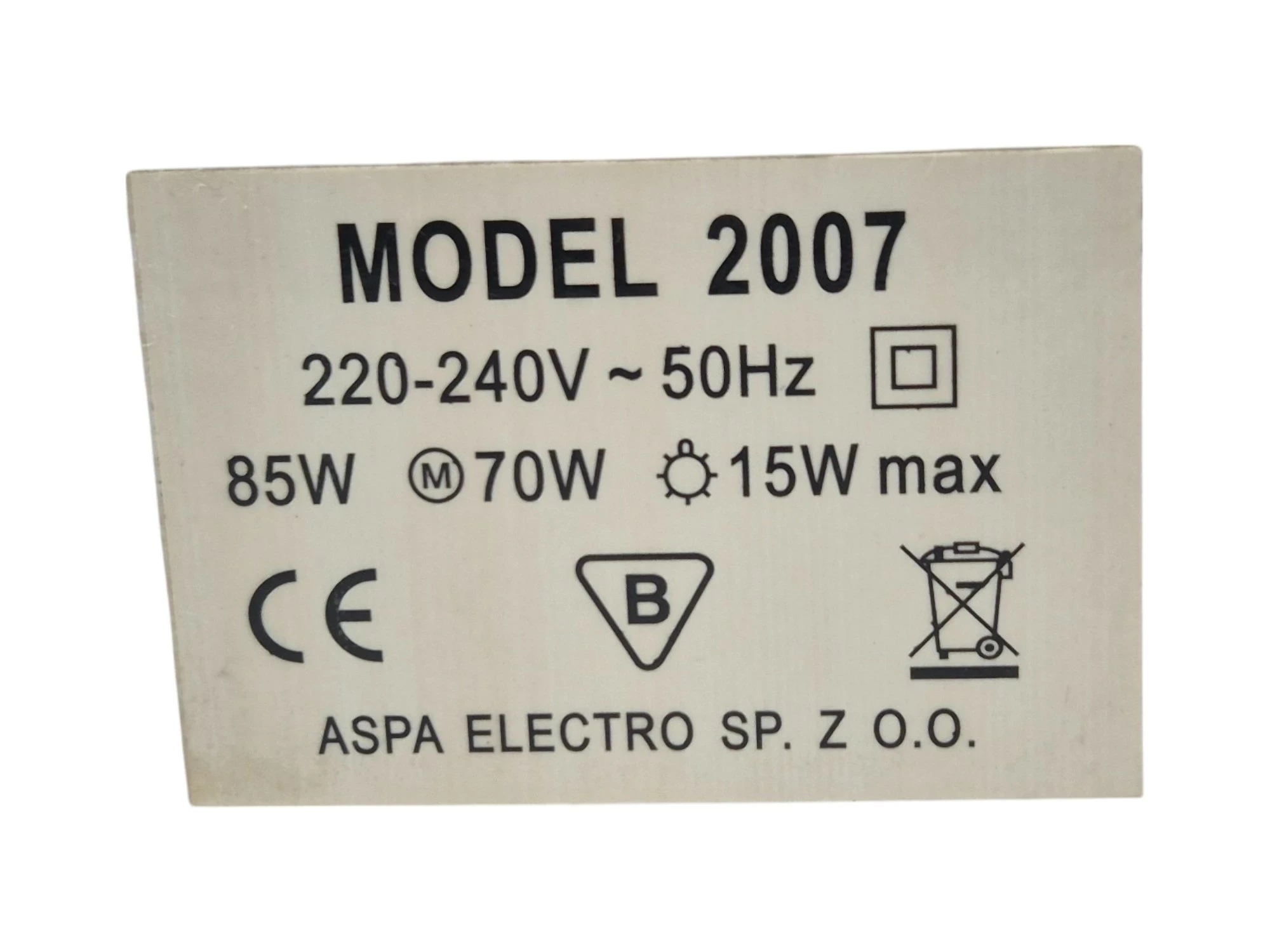 maszyna-do-szycia-lucznik-natalia-2007-21-sciegow-pedal-model-natalia-2007