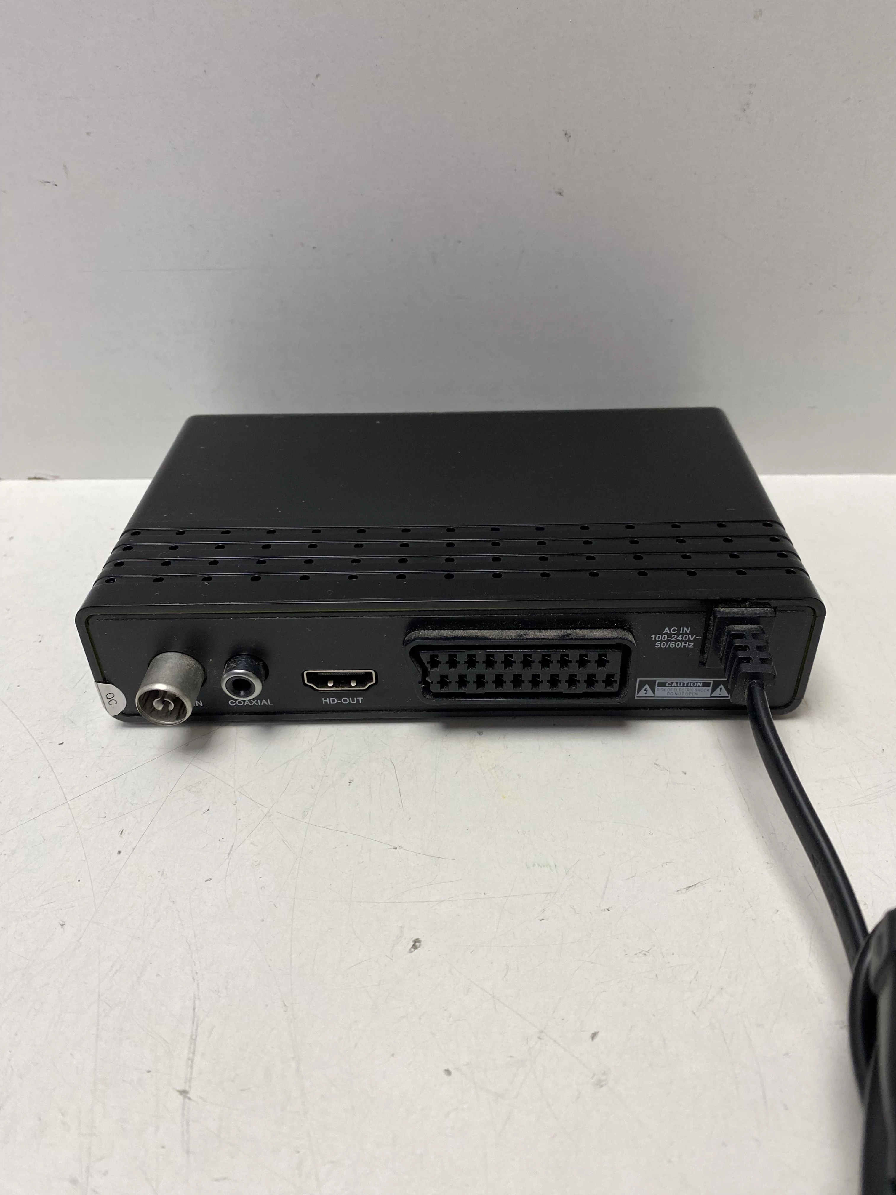 dekoder-kruger-matz-tuner-dvb-t2-h264-model-km0550b