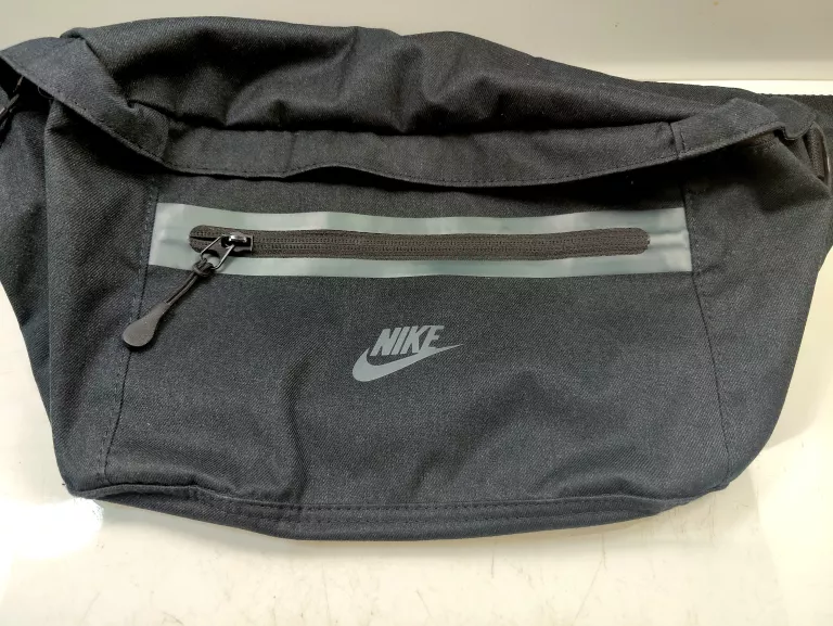 SASZETKA NERKA NIKE ELEMENTAL PREMIUM DN2556