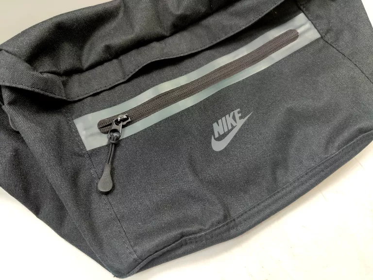 SASZETKA NERKA NIKE ELEMENTAL PREMIUM DN2556