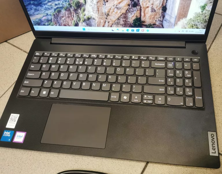 LAPTOP LENOVO V15 G5 IRL KPL PARAGON GWARANCJA