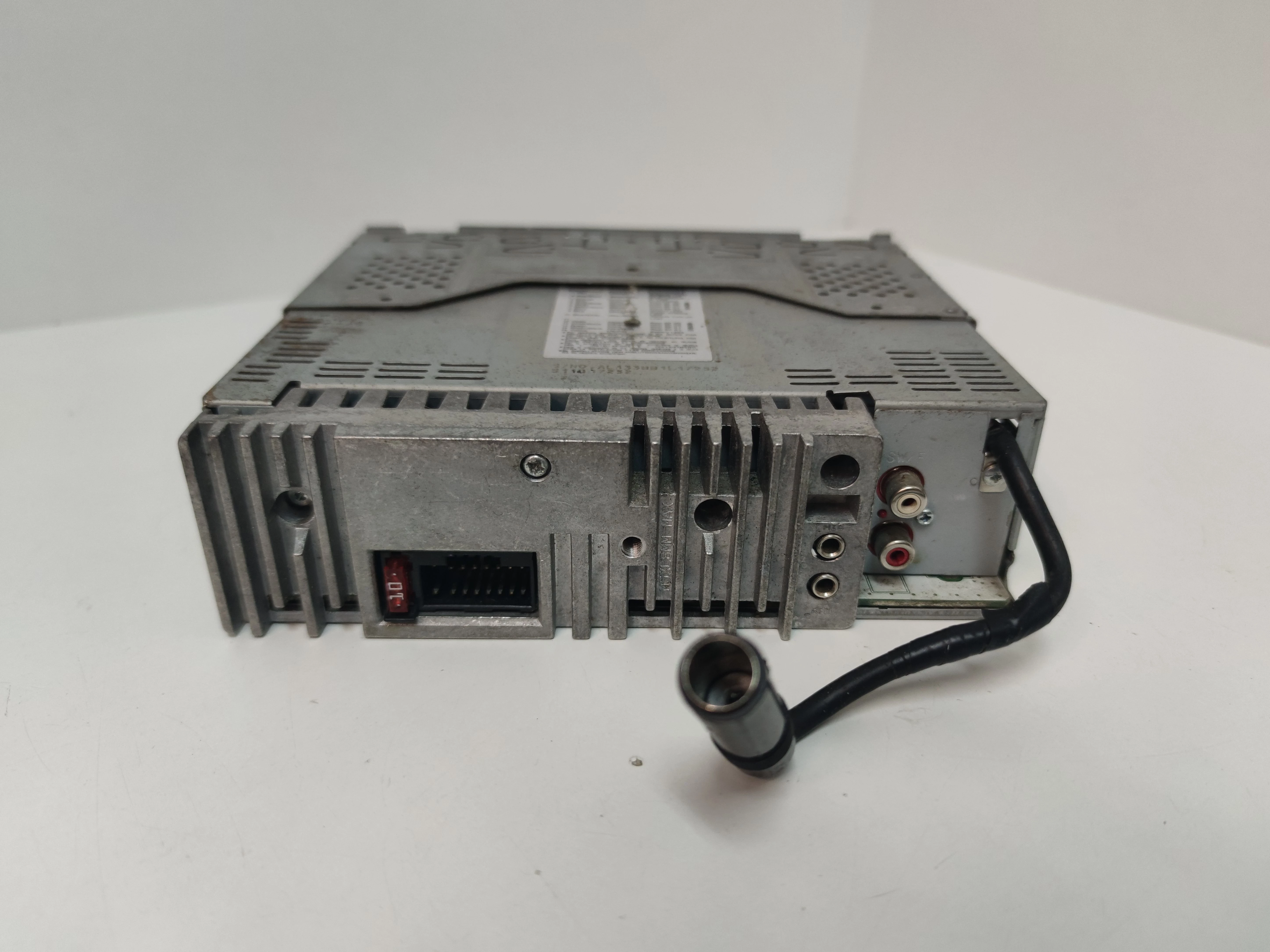 radio-alpine-cde-133bt-rodzaje-odtwarzanych-nosnikow-205774-4