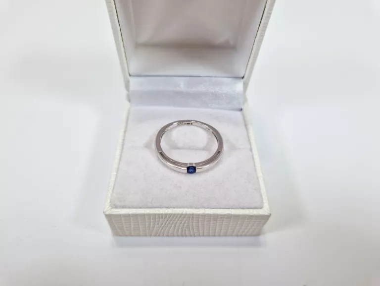 ELEGANCKI ZŁOTY PIERŚCIONEK Z BIAŁEGO ZŁOTA 1,45G 375 R16