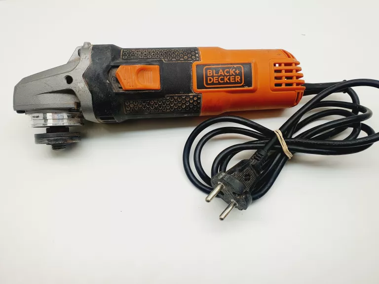 SZLIFIERKA KĄTOWA BLACK&DECKER BEG220