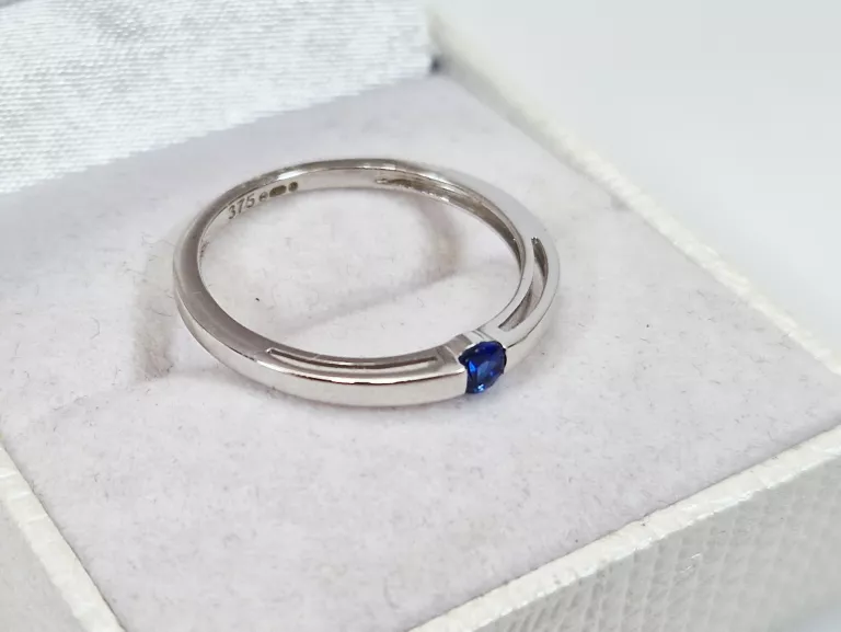 ELEGANCKI ZŁOTY PIERŚCIONEK Z BIAŁEGO ZŁOTA 1,45G 375 R16