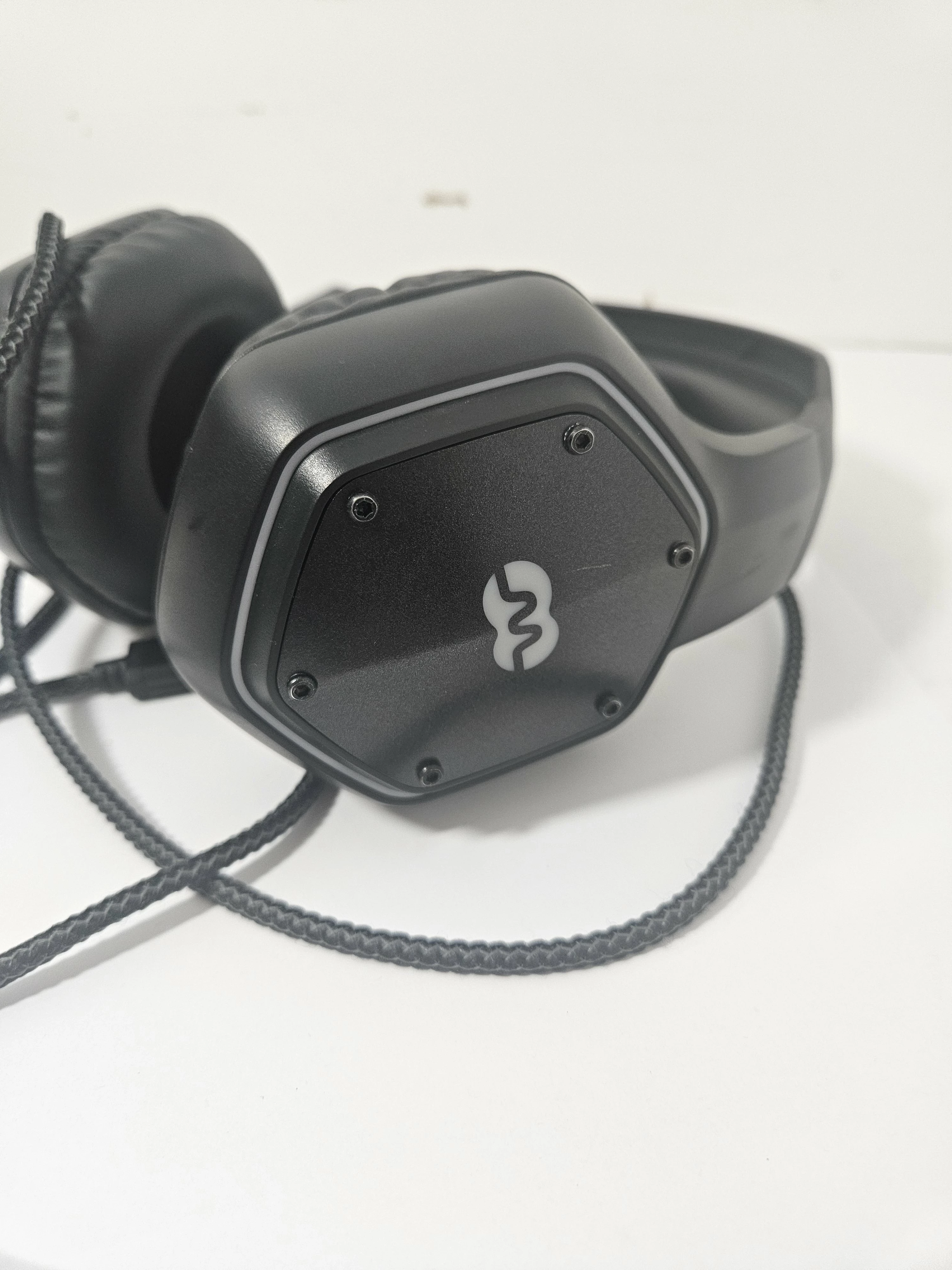 sluchawki-nauszne-przewodowe-kolor-dominujacy-129357-3