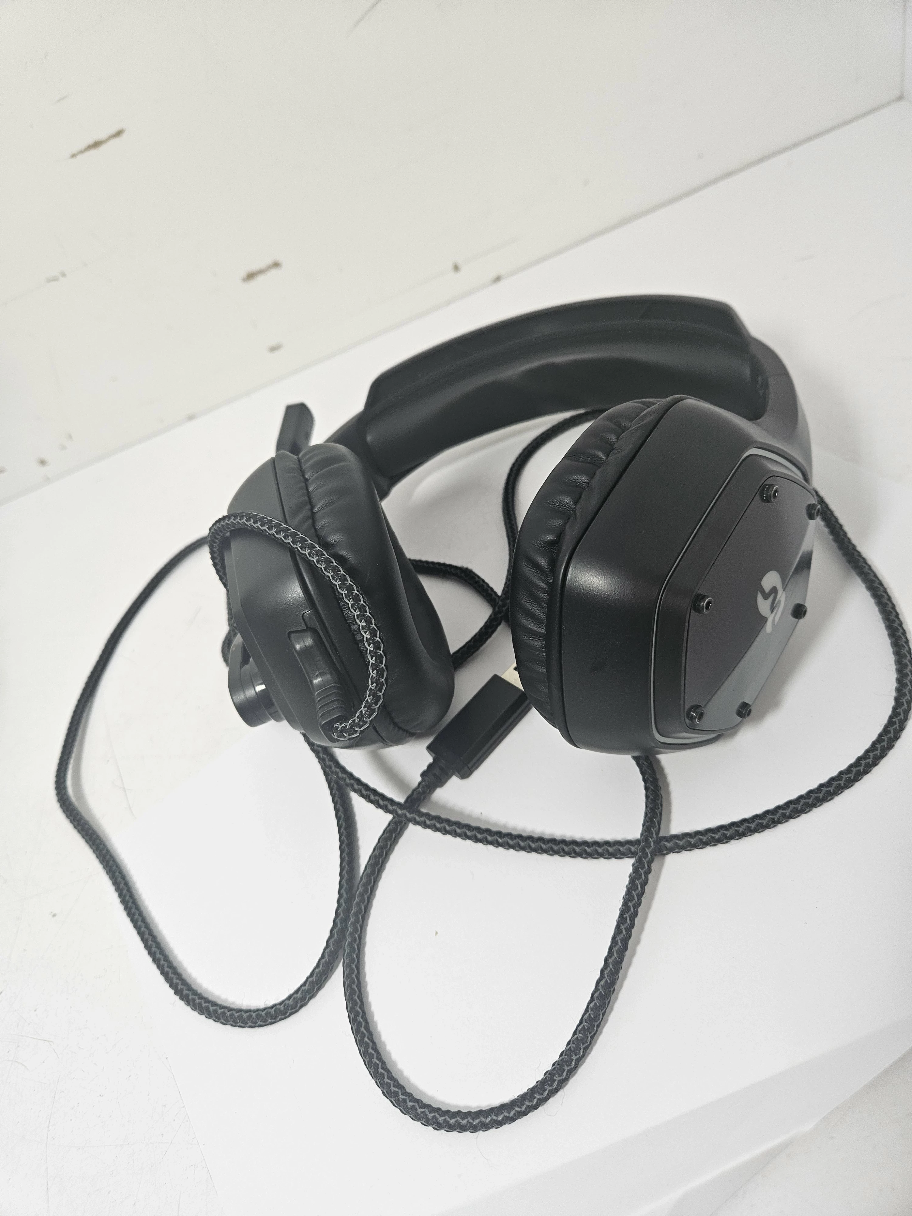 sluchawki-nauszne-przewodowe-stan-11323-2