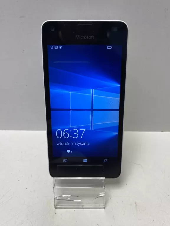 TELEFON NOKIA LUMIA 550