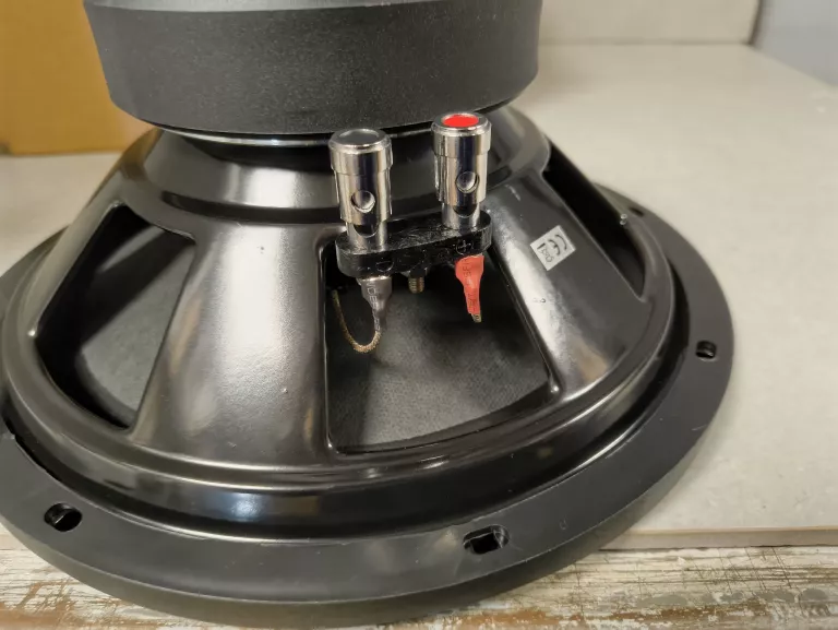 GŁOŚNIK / SUBWOOFER GLADEN AUDIO M10 *IGŁA*