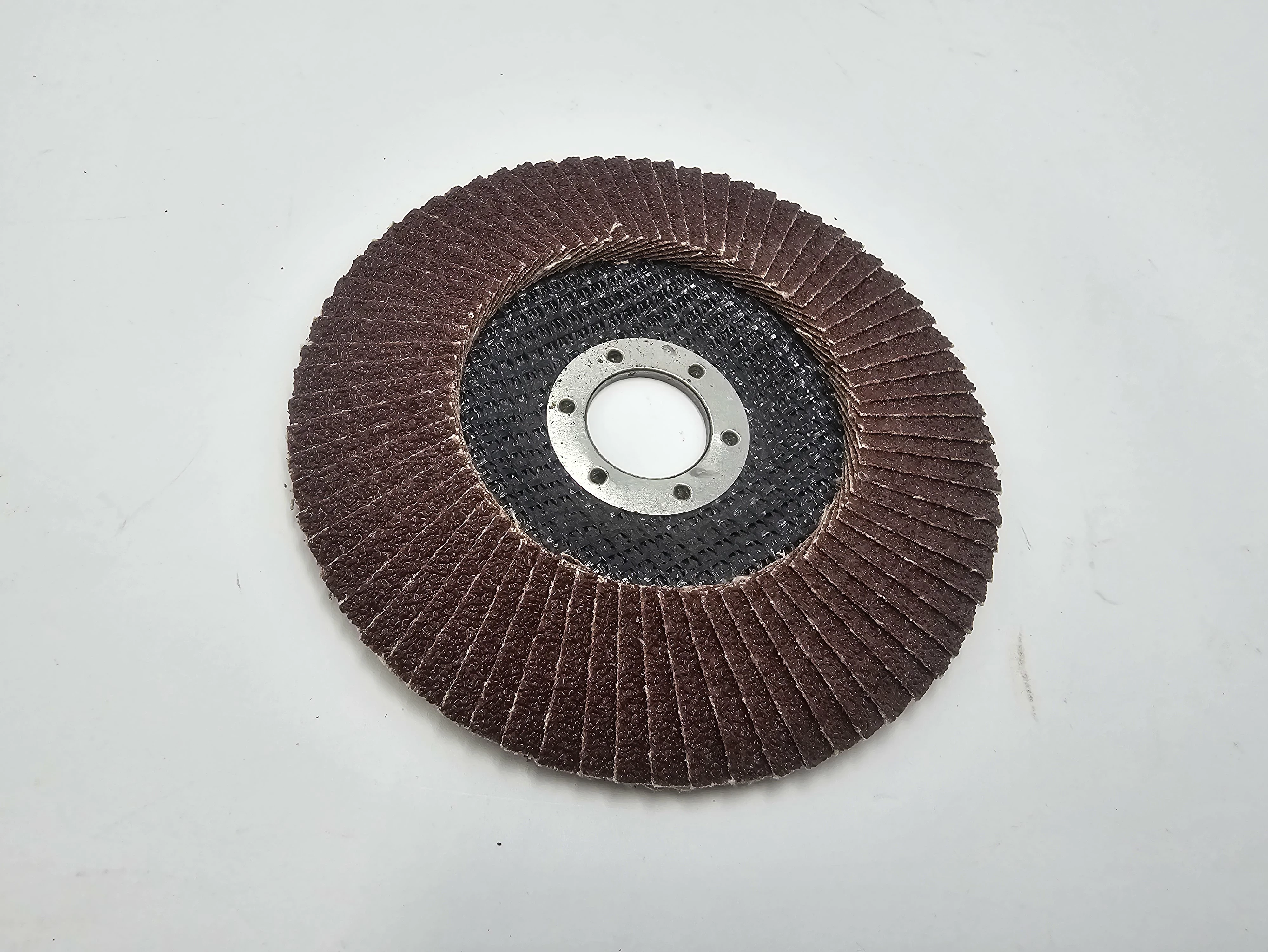 tarcza-lamelkowa-listkowa-125-mm-gr-60-250502002-ean-gtin-5903293504475