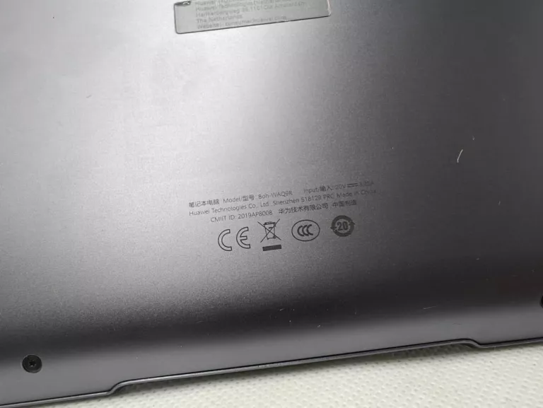 LAPTOP HUAWEI D15 8/256GB RYZEN 5 3500 RADEON VEGA 8 WIN11
