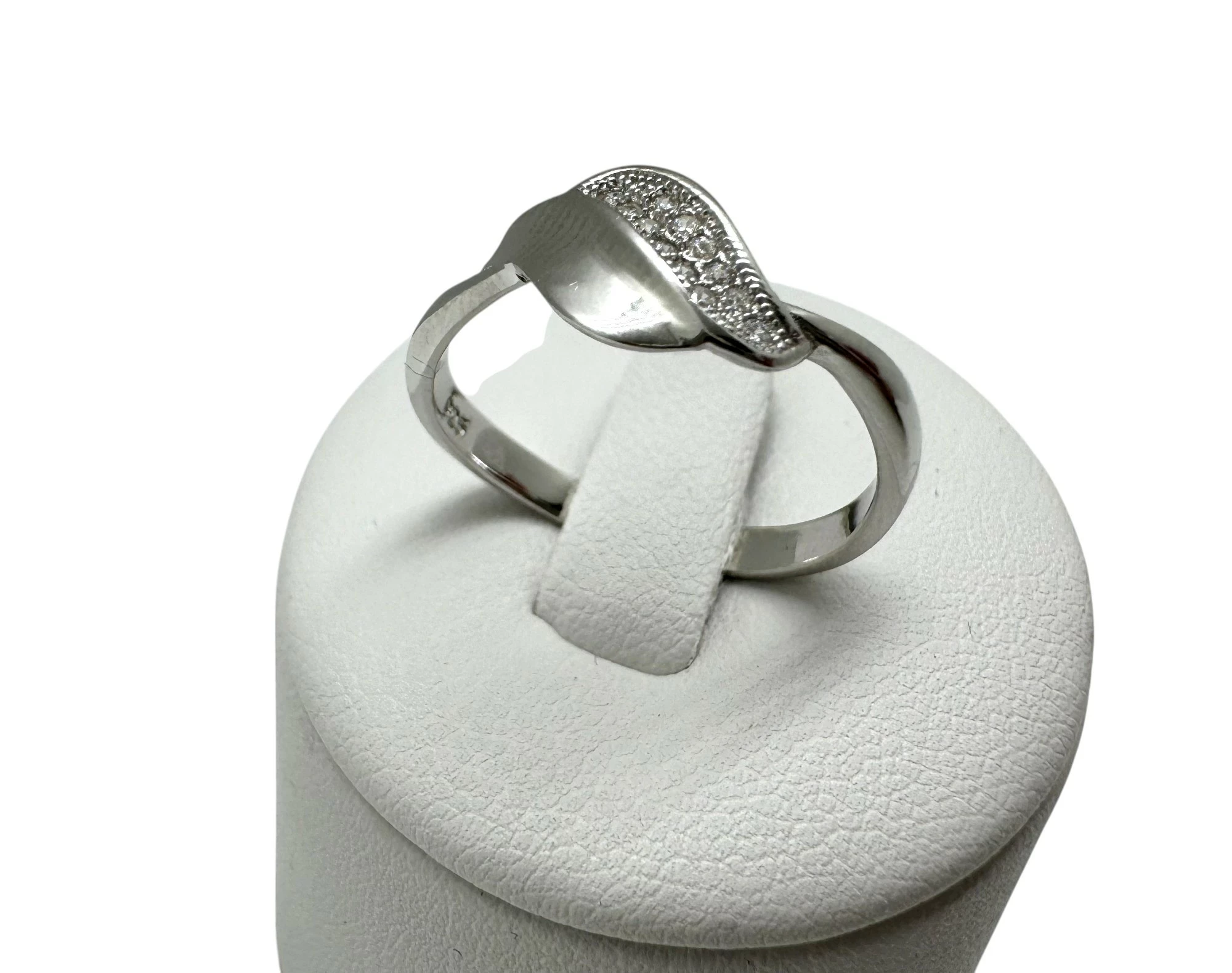 piekny-srebrny-pierscionek-listek-925-198-g-r-17-rodzaj-2205-2