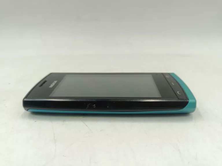 TELEFON NOKIA 500 RM-750