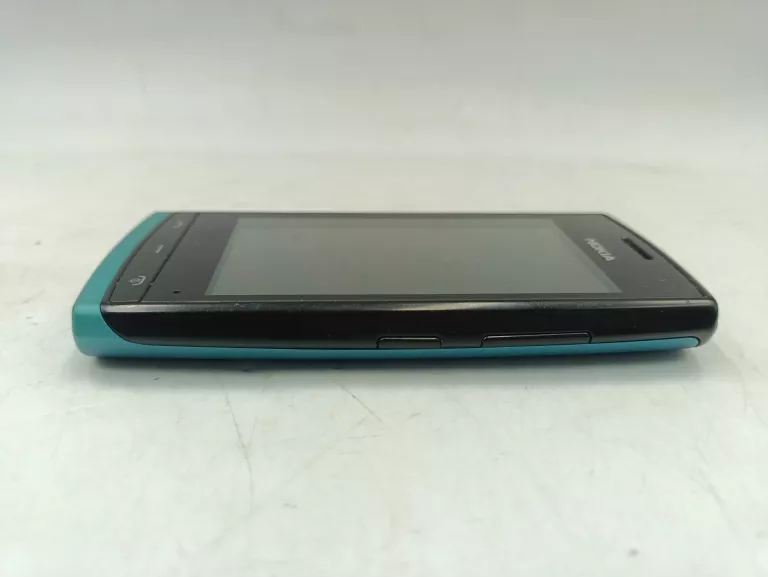 TELEFON NOKIA 500 RM-750