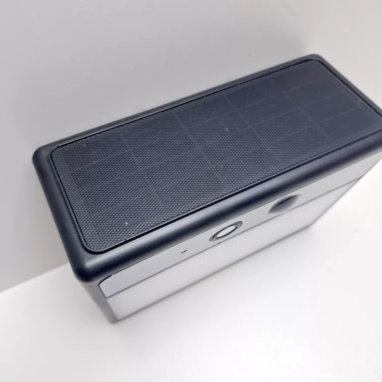 LAMPA SOLARNA Z KAMERĄ LSC SMART CONNECT
