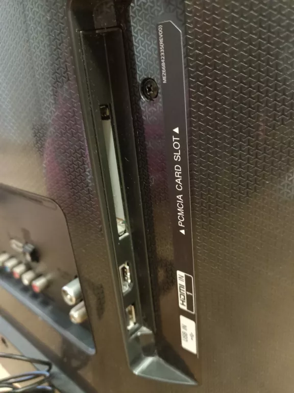 TELEWIZOR LG 32LH510B + PILOT