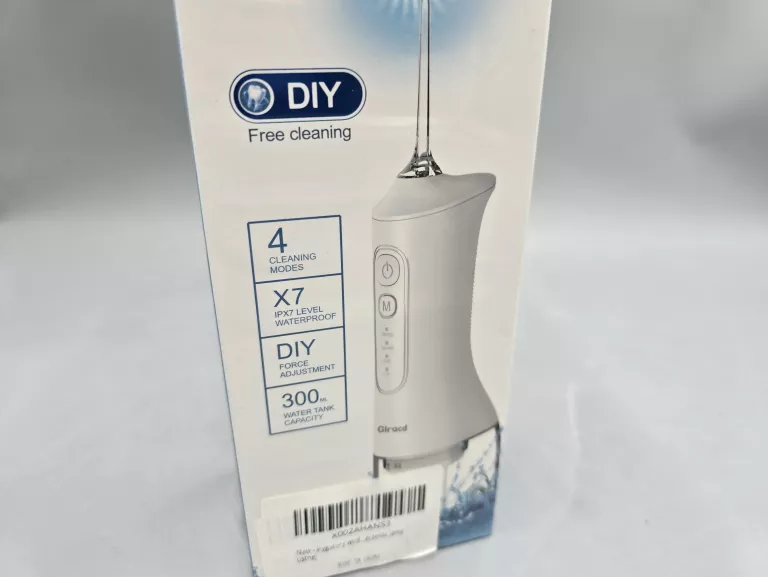 INTELLIGENTNY ORAL IRRIGATOR L6