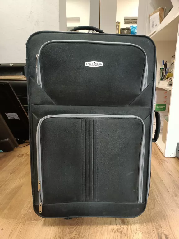 walizka-duza-spilbergen-niepodleglosci-26-czechowice-milz-2