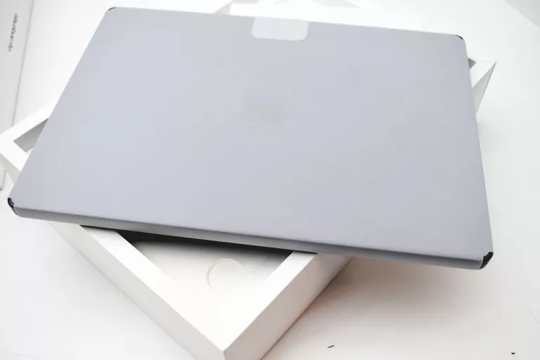 LAPTOP APPLE MACBOOK PRO 14,2" A2992