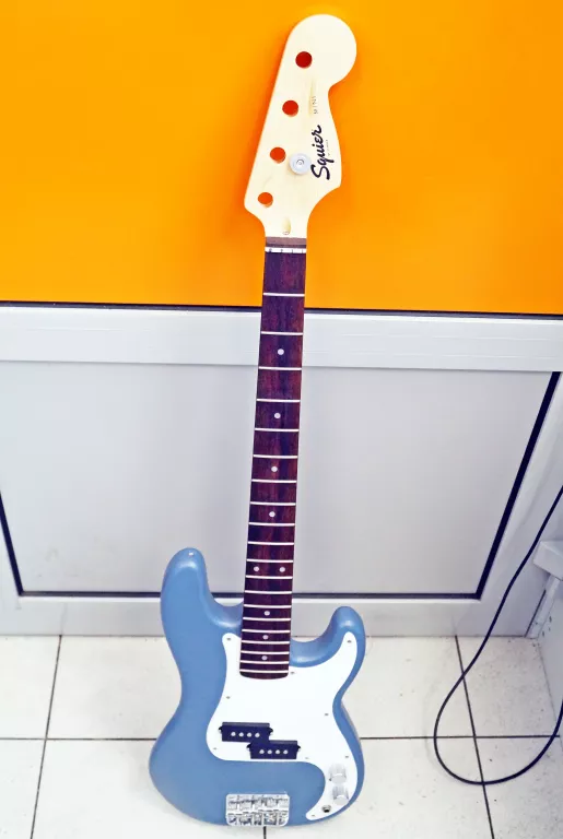 GITARA BASOWA SQUIER MINI PRECISION BASS LRL DKR + POKROWIEC + GWARANCJA