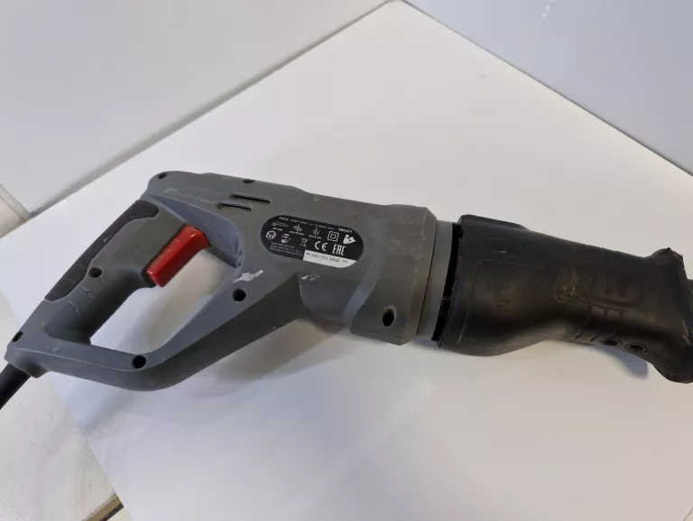 PILARKA SZABLASTA 900W GRAPHITE 58G971 PIŁA