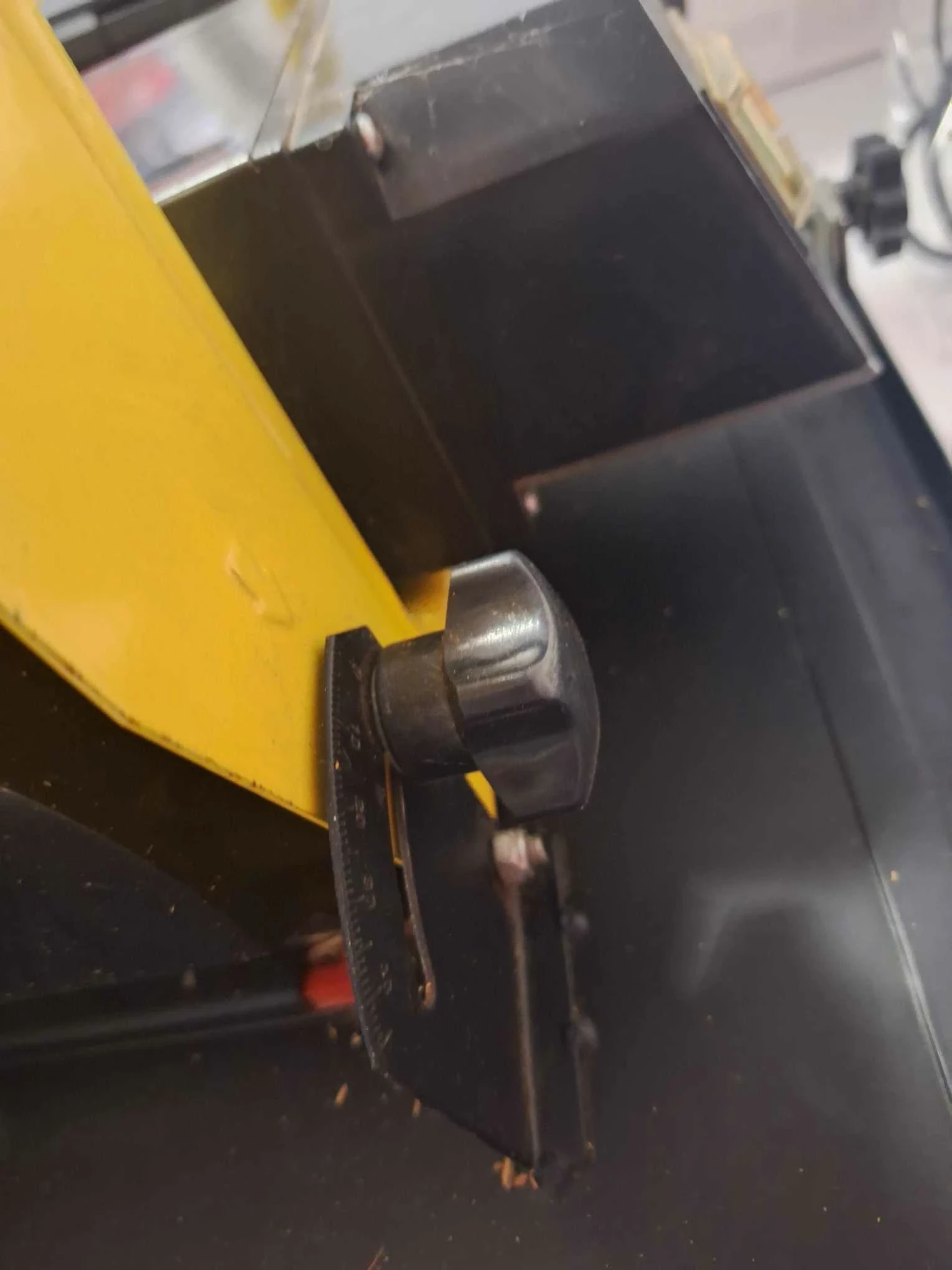 pila-stolowa-45-mickiewicza-12f-sj-morag