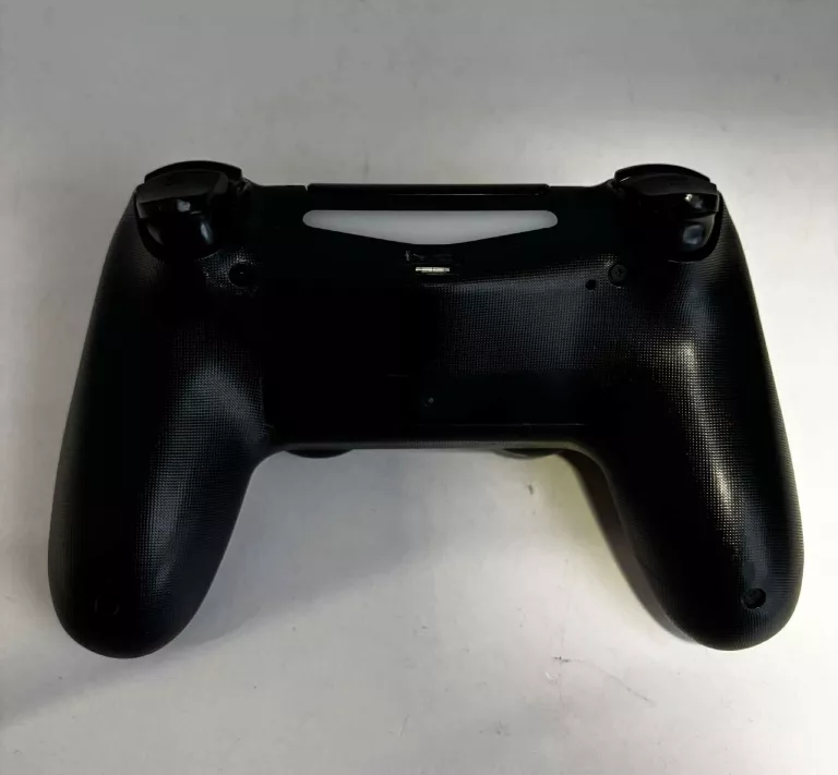 KONSOLA SONY PLAYSTATION 4 SLIM CUH-2216A // 500 GB + AKCESORIA