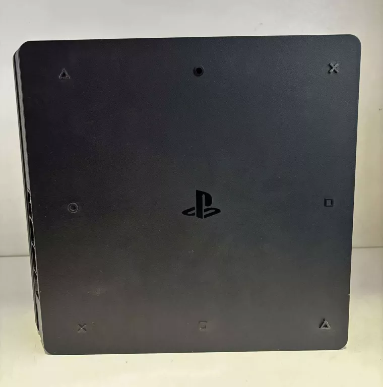 KONSOLA SONY PLAYSTATION 4 SLIM CUH-2216A // 500 GB + AKCESORIA