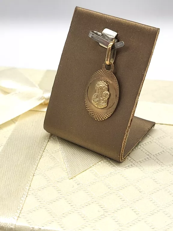 ZŁOTA ZAWIESZKA "BOZIA" 0.74G/333