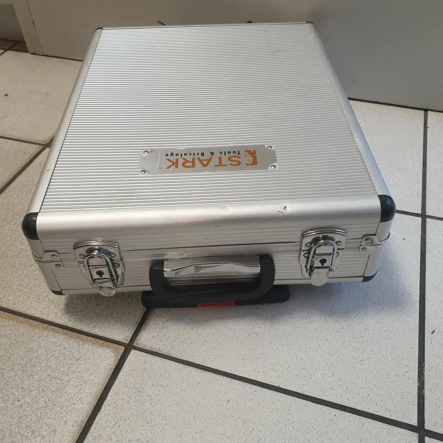 zestaw-kluczy-stark-walizka-marka-248811-1119186